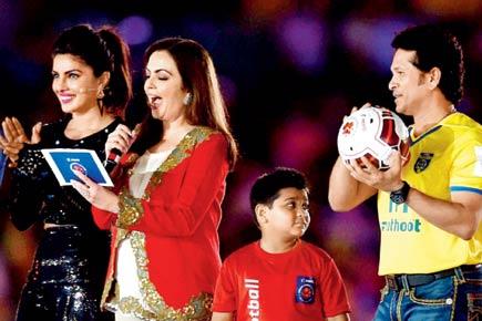 ISL: Kolkata inaugurates ISL in Bollywood style!