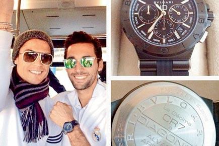 'Santa' Cristiano Ronaldo gifts watches to Real teammates