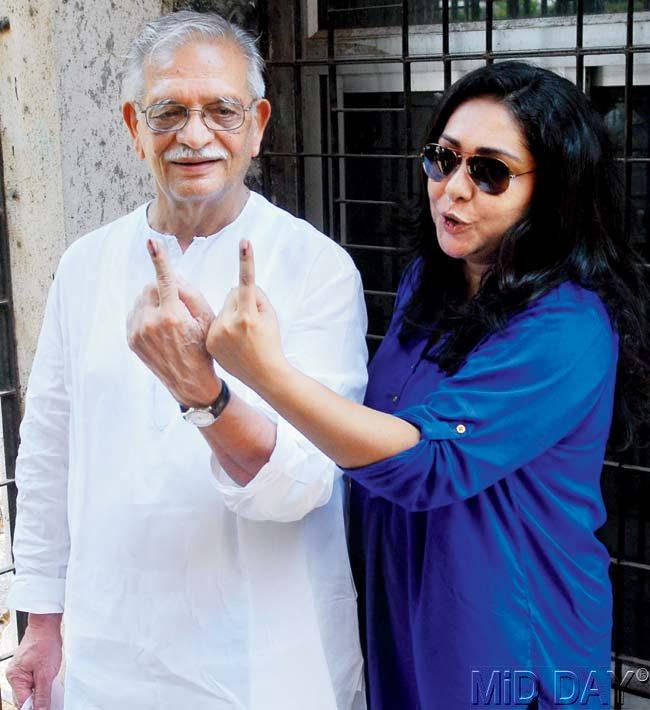 Gulzar (left) with daughter Meghna