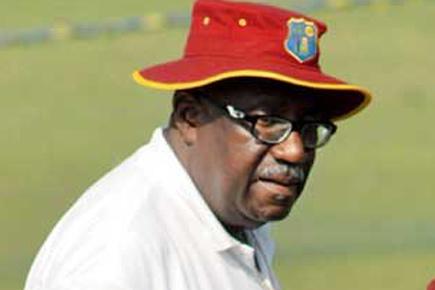 Clive Lloyd apologises for West Indies calling off tour