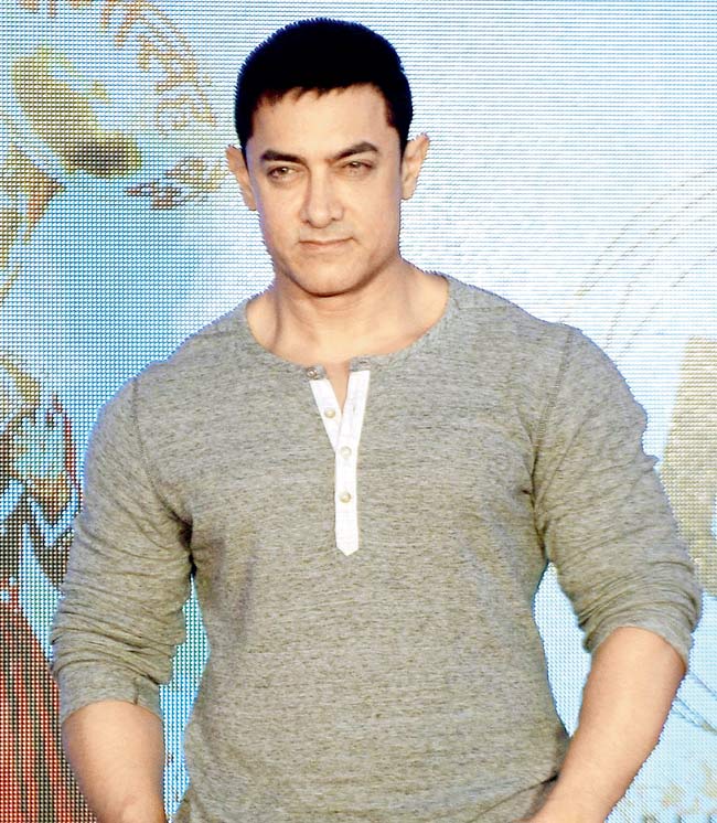 Aamir Khan are among the Bollywood celebs who have planned Diwali parties  for their industry friends and colleagues