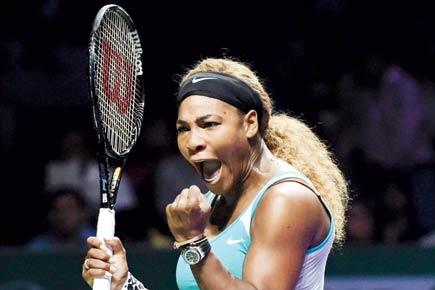 Serena Williams survives Ana Ivanovic in WTA Finals
