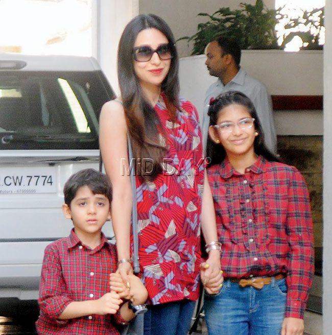 Karisma Kapoor with son, Kiaan and daughter Samiera 
