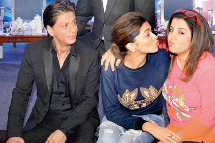 Deepika Padukone and Farah Khan's puckering act amuses Shah Rukh Khan