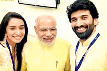 Shraddha Kapoor gets snapped with PM and Aditya