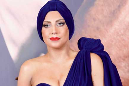 Lady Gaga takes 50 selfies for campaign