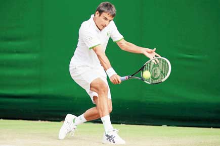 Single-handed backhand in tennis: A liability or an art?
