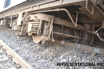 Kolkata: Poorva Express derails, no injury