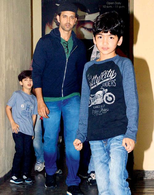 Hrithik Roshan with sons Hrehaan and Hridhaan 