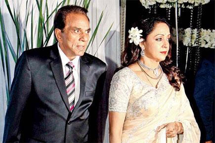 Dharmendra to spend birthday away from wife Hema Malini