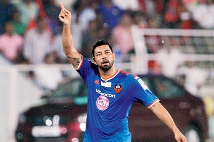 ISL: Goa thrash Chennayin 3-1 to seal semis berth