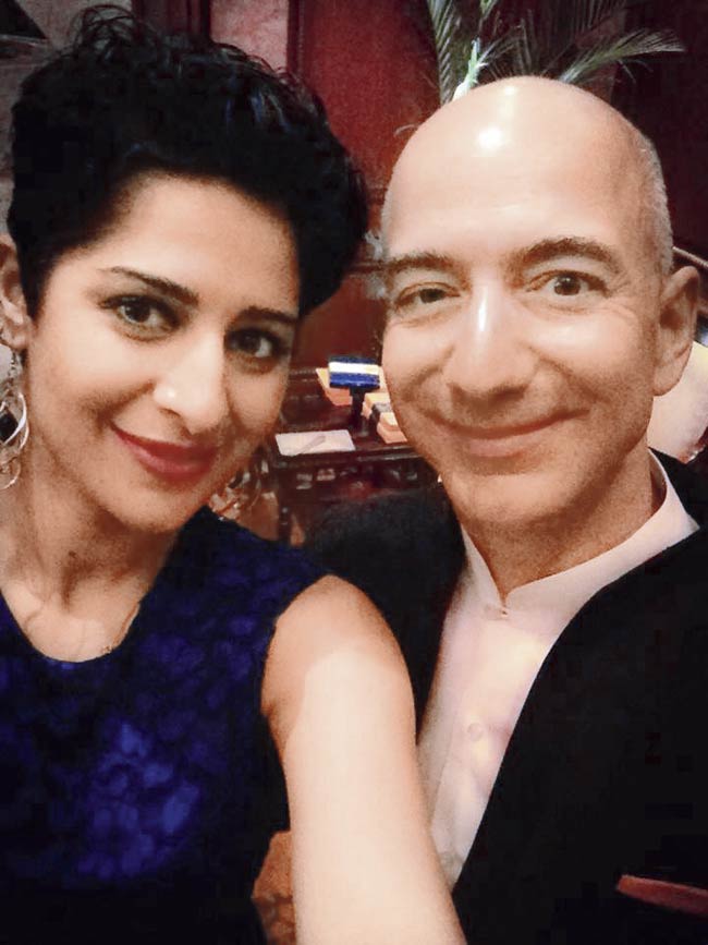 Anisha Oberoi and Jeff Bezos’ selfie