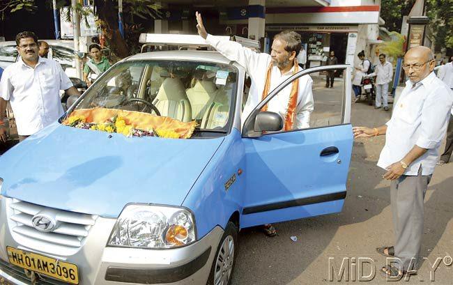 Taxi-ing times for Arvind Dudhwadkar. Pic/Bipin Kokate