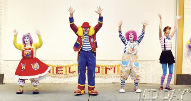 The clowns regaled  children at the Tata Hospital in Parel yesterday. Pics/Datta Kumbhar