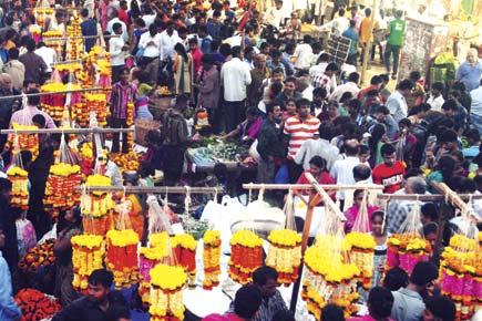 Mumbai: BMC to clear out 7,000 hawkers from Dadar station