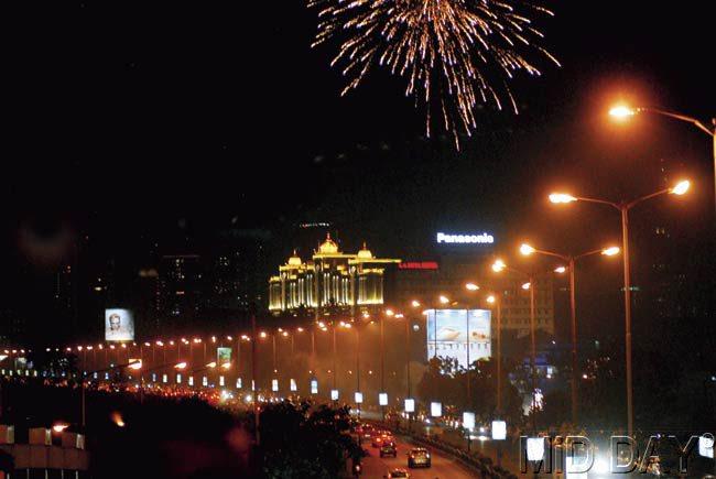 Last Diwali, the Queen’s Necklace had extra sheen for the festival. Pic/Sayed Sameer Abedi