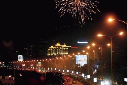 Pricey crackers, eco-friendly firecrackers fly off shelves this Diwali