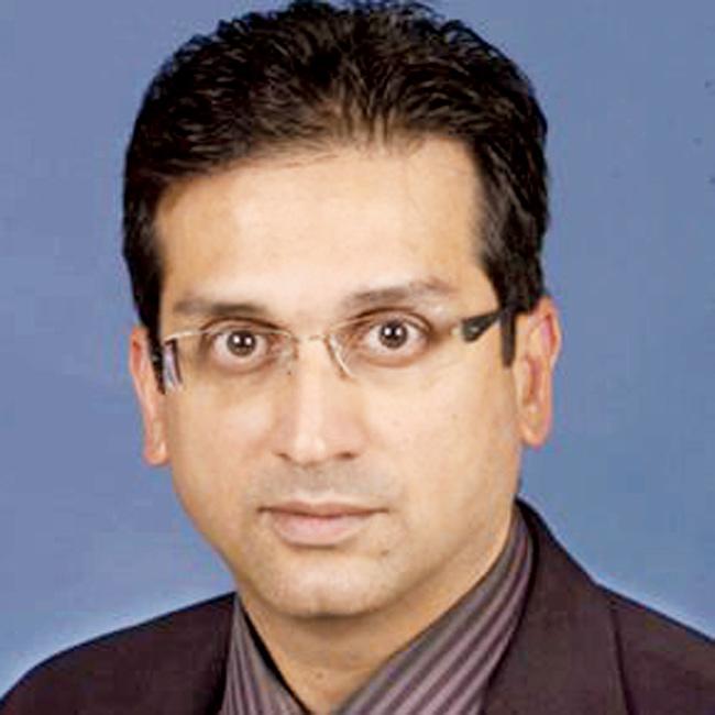 Dr Mahesh Patwardhan