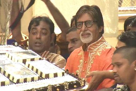 Fans go crazy on Amitabh Bachchan birthday