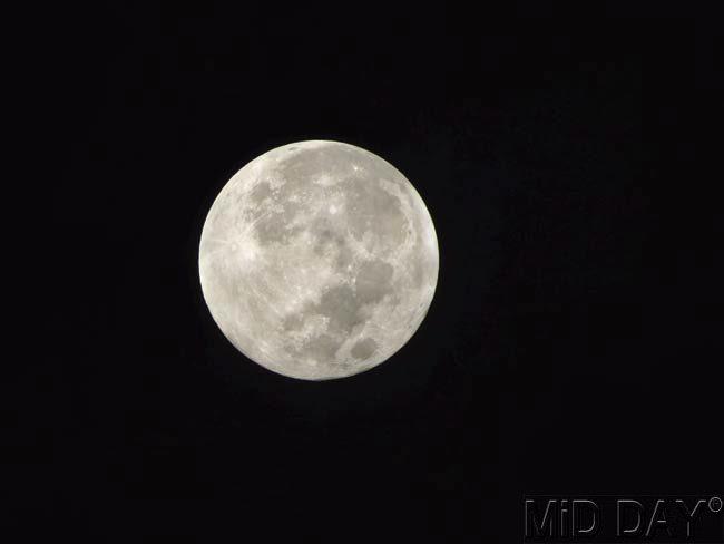 The full moon in all its glory. Pic/Ranjeet Jadhav