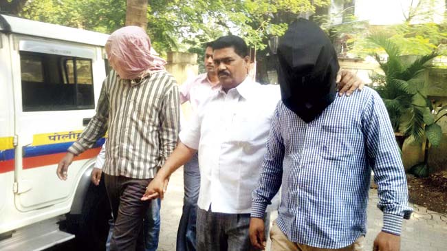 The three arrested are part of a six-member gang that approaches people outside malls, hospitals and temples and bring them to their shop at Shivaji Park