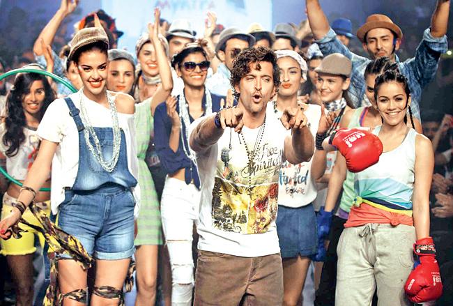 Hrithik Roshan was in his element as the showstopper at the finale 
