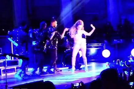 Jennifer Lopez, Iggy Azalea performing 'Booty' at the We Can Survive concert