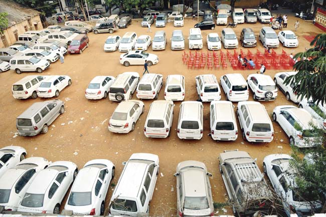 Cars parked at the Lal Maidan