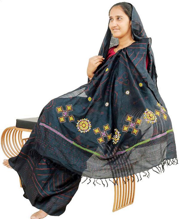 A Black Bandhini saree by one of  the students of the Business and Management of Artisans course