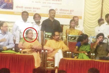 Congress corporator takes potshots at Uddhav Thackeray while he watches on