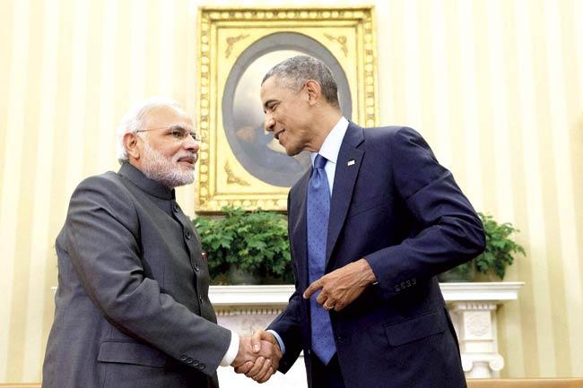In his meeting with President Obama at dinner, social media savvy guests that the US President had gotten around him immediately hit it off with the Indian Prime Minister, who chatted with them bewitchingly using social media jargon like ‘hashtags’ and ‘trends’. Pic/PTI