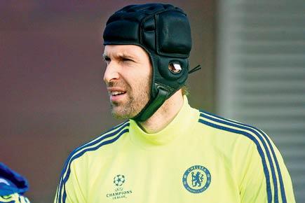 Petr Cech back in goal for Chelsea against Hull