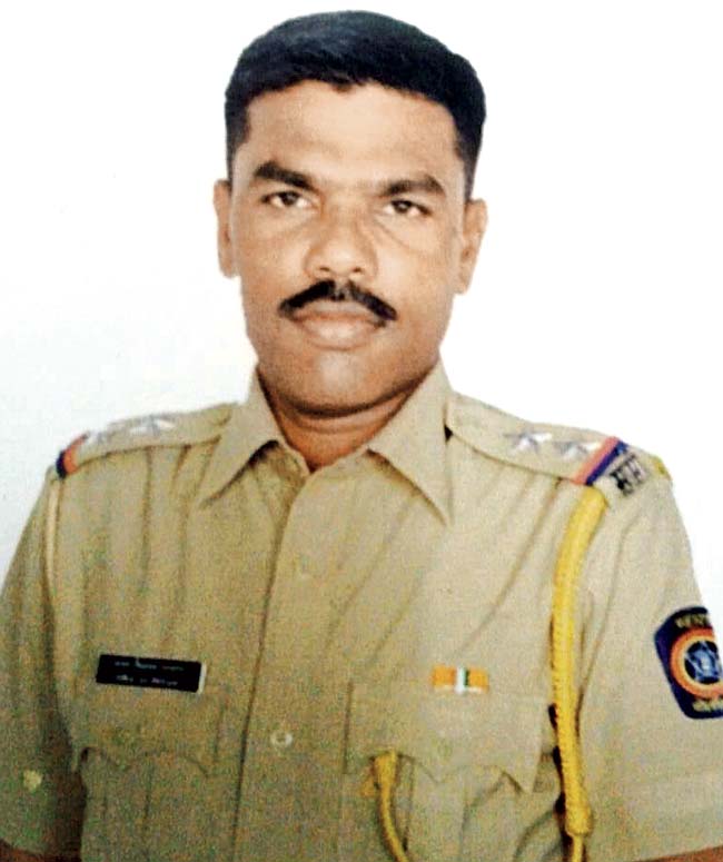 Police suspect PSI Chavan has been taking up painting jobs in Telangana