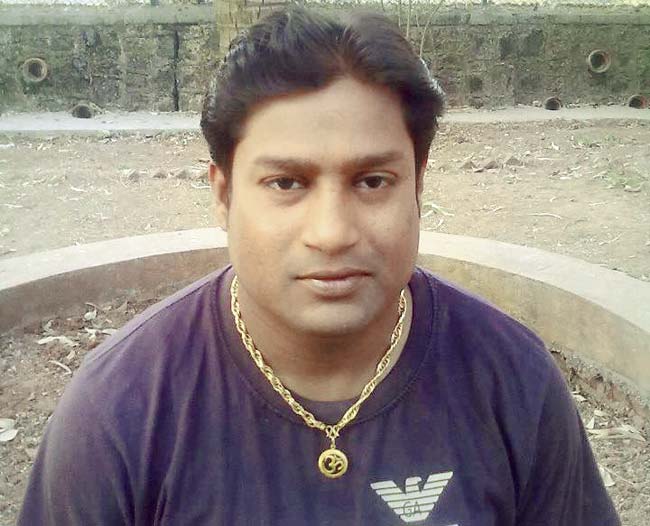 Ratnakar More (28) collapsed at the Oval Maidan yesterday after suffering a severe cardiac arrest