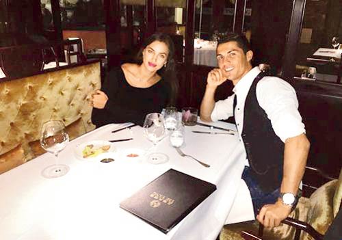 Cristiano Ronaldo posted this picture of his dinner date with girlfriend Irina Shayk