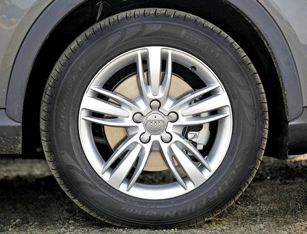 The 17-inch Trias design alloy wheels are new and exclusivel to the Dynamic variant 