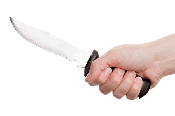 Hatke news: Man kills girlfriend as onlookers videotape