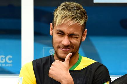 Neymar flies Serbian model Soraya Vucelic in private jet to visit him