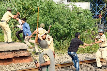 Angry mob stages 'rail-roko' against temporary slaughterhouse at Pimpri