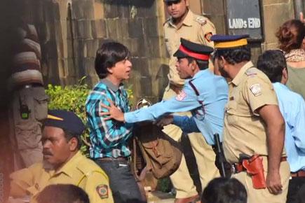 Shah Rukh Khan restricted from entering Mannat? 