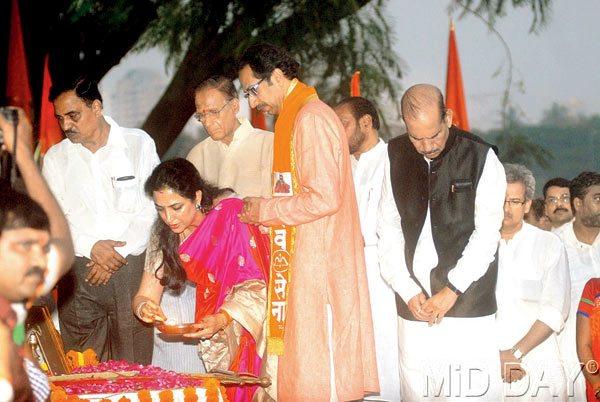 Remembering the tiger: Uddhav Thackeray, his wife Rashmi, and senior Sena leader Manohar Joshi perform shastra puja at Bal Thackeray’s memorial yesterday. PIC/PRADEEP DHIVAR