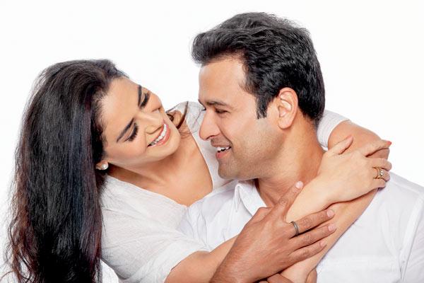 Mona Singh and Ronit Roy in Unfaith-fully Yours