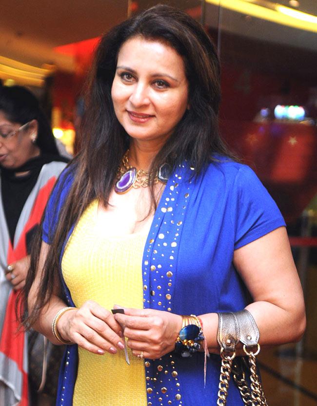 650px x 831px - Poonam Dhillon to turn director