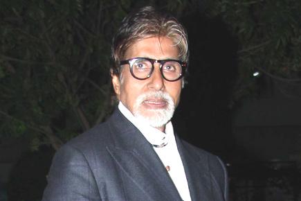 Big B shakes a leg with youngsters in 'Bhoothnath Returns'