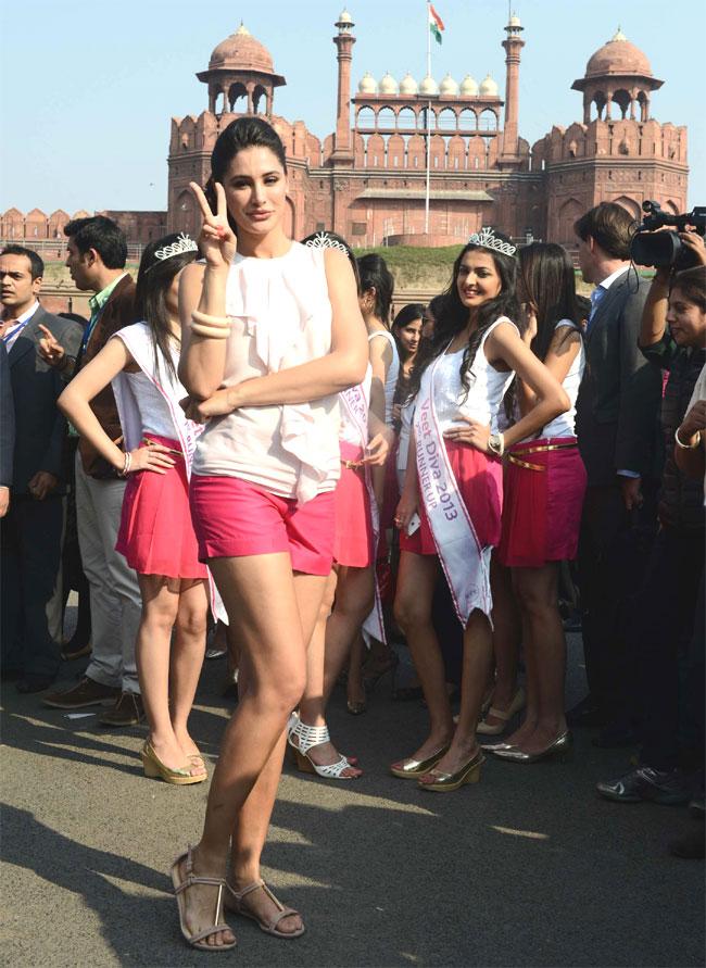 Nargis Fakhri at walk of confidence for Be the Diva finale