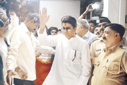 Raj Thackeray a novice, says Shiv Sena after toll stir