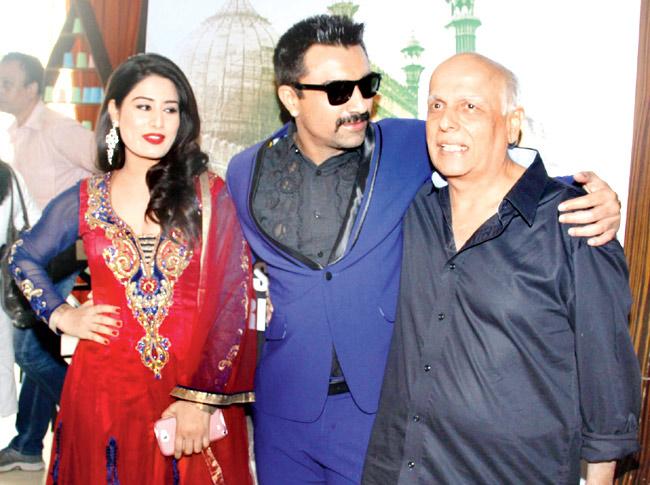 From left: Actors Arjumman Mughal and Ajaz Khan with filmmaker Mahesh Bhatt 
