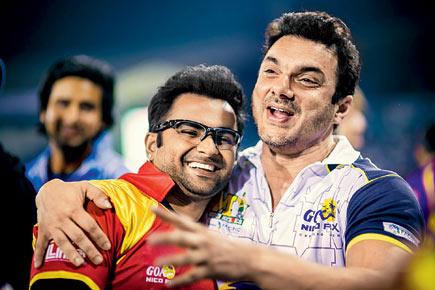 Sachin Joshi bonds with Sohail Khan after a CCL match