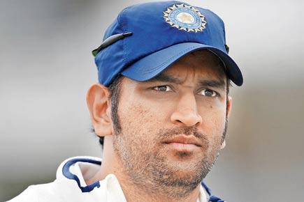What's wrong with Dhoni's captaincy?