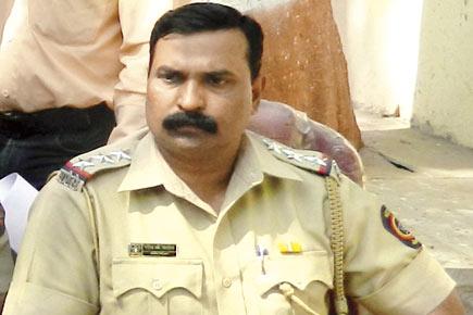 CAUGHT IN THE ACT: Ulhasnagar cop arrested for taking bribe